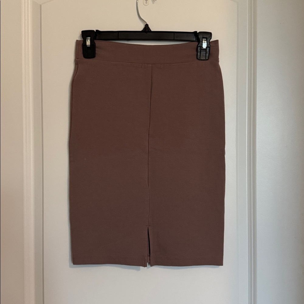 Elegant Mauve Women's Pencil Skirt - Picture 2 of 5
